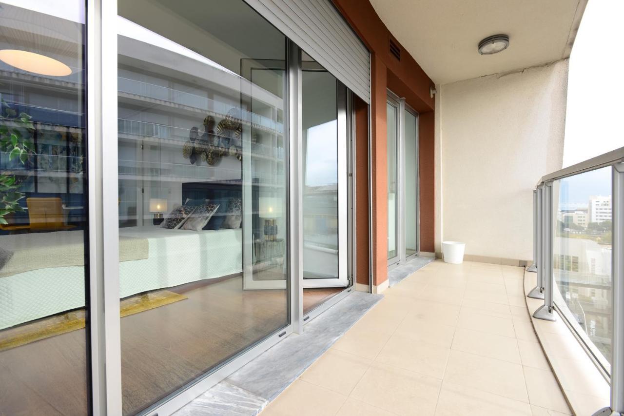 New Loft With Swimming Pool At Parque Das Nacoes! リスボン エクステリア 写真